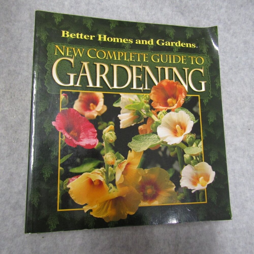 Better Homes and Gardens New Complete Guide to Gardening Book Good condition